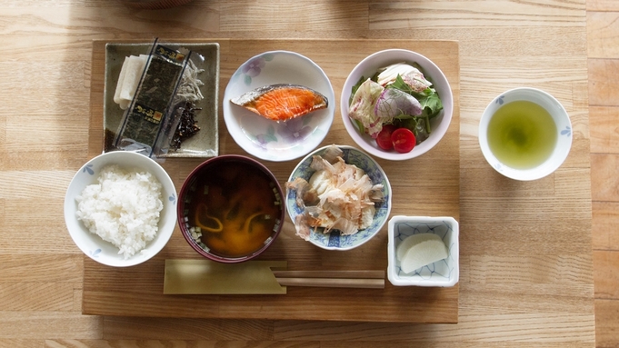 【朝食付】開放的なカフェでゆったり朝ごはん。和朝食で一日をスタート☆